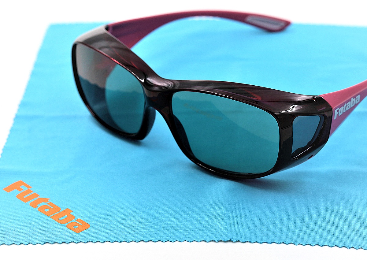 futaba-sonnenbrille-sunglasses.jpg